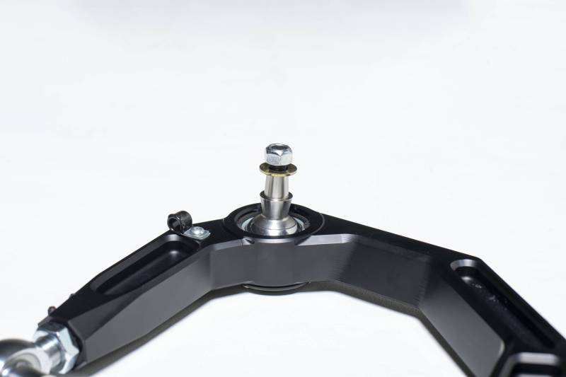Toyota Land Cruiser LC200  | 08-21  Billet Upper Arms