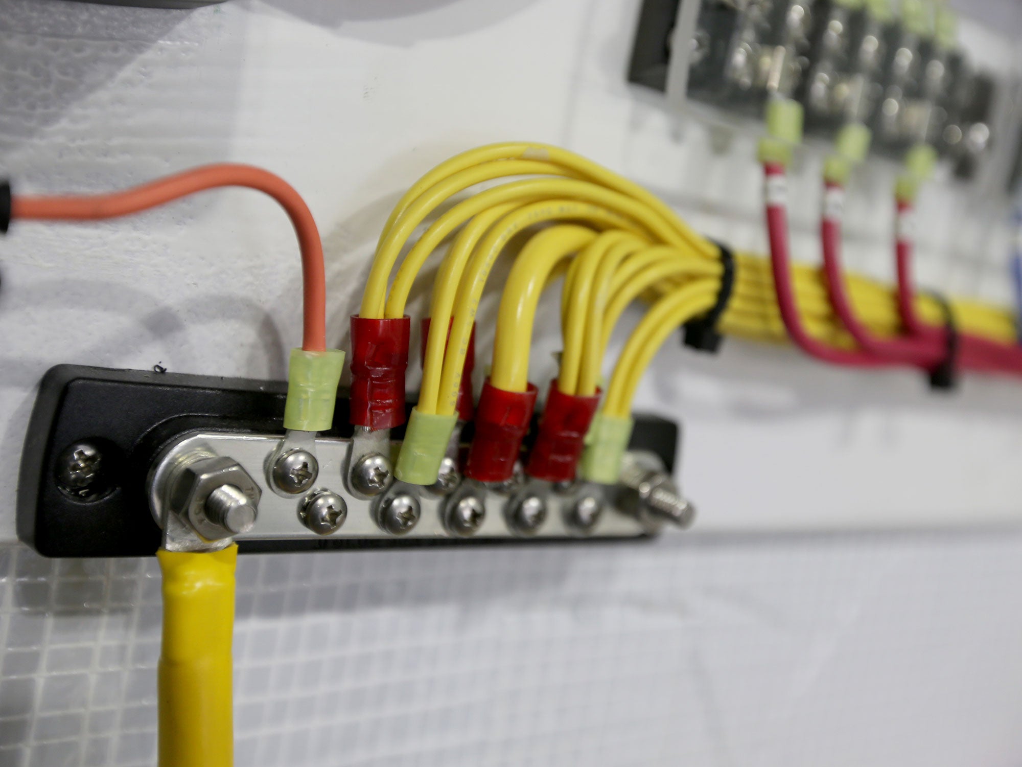 Common 150A BusBar - 10 Gang with Cover
