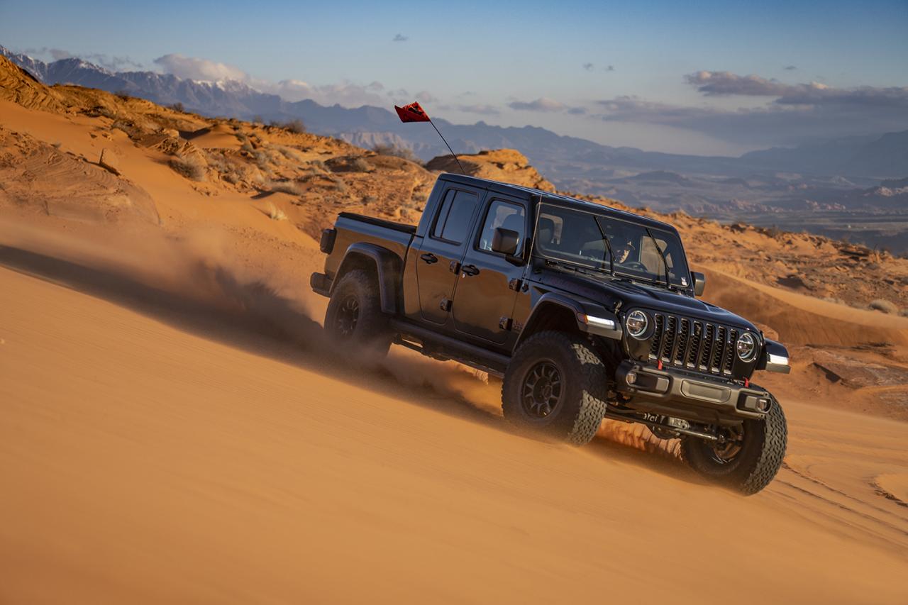 ممتص صدمات IFP أمامي Fox 2.0 PERFORMANCE متوافق مع جيب JL/JT للرفع بمقدار 0-1.5 بوصة