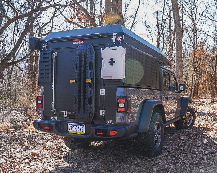 Canopy Camper Deluxe Unit DC/SB Black(JEEP GLADIATOR)