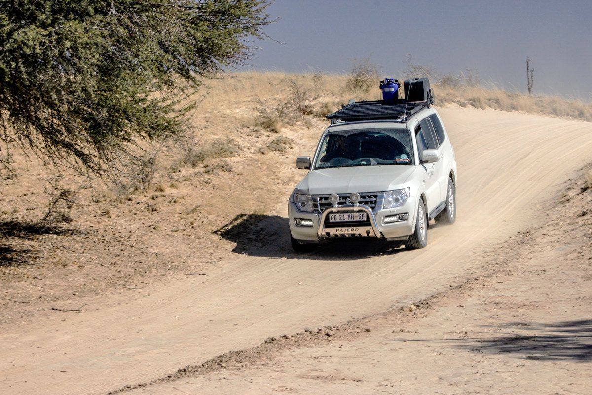 طقم شبكة التحميل SLIMLINE II متوافق مع سيارات باجيرو CK / BK LWB