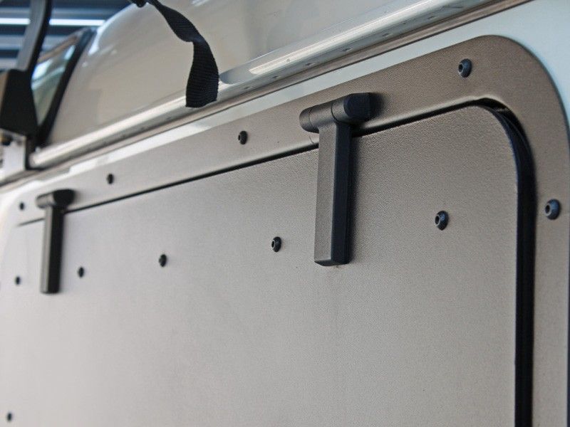 LAND ROVER DEFENDER (1983-2016) GULLWING WINDOW / ALUMINIUM - BY FRONT RUNNER